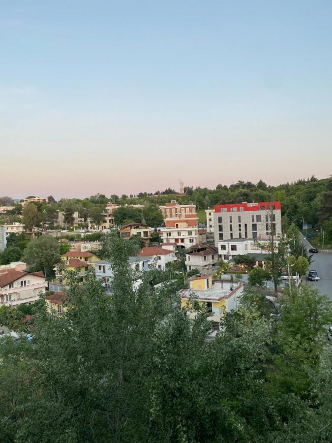 Hotel Arberia Tirana Exterior foto